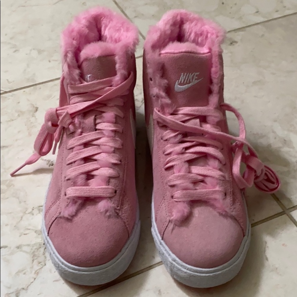 Nike pink sneakers never worn with pink fur inside